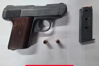 Man flees from police in Sophia, drops gun