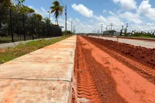 Minister inspects Palmyra to Moleson Creek Road expansion