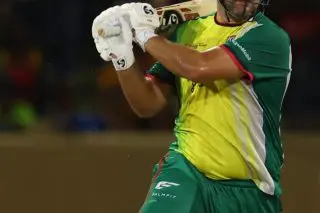 Rossouw fifty lifts Desert Vipers to tense one-wicket win over Scorchers XI