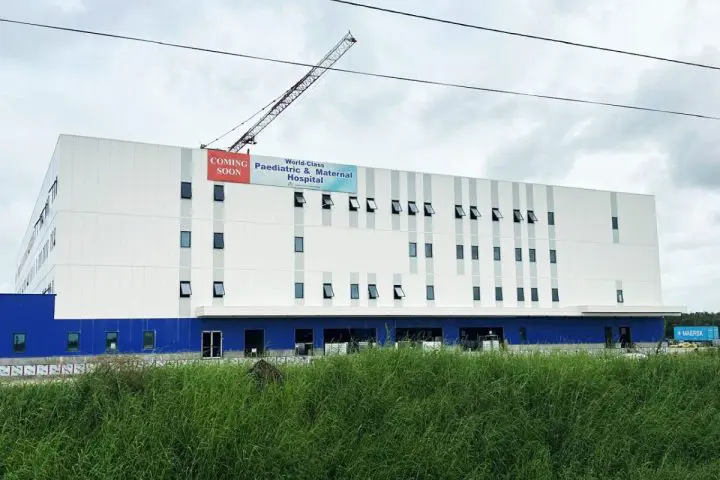 Contractor for maternity hospital, NA hospital campus taking gov’t to arbitration
