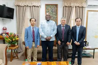 Chinese companies eye expansion into road, bridge projects