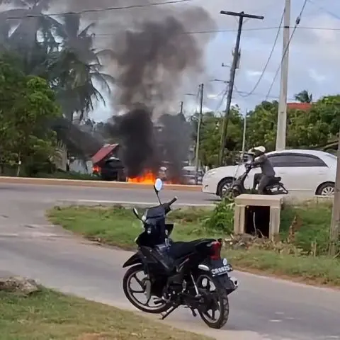 Truck set ablaze during Vigilance protest 