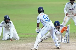 India close in on Sri Lanka despite Sooriyabandara, Kamindu fifties