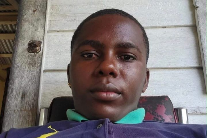 Supermarket guard shot dead at Non Pareil