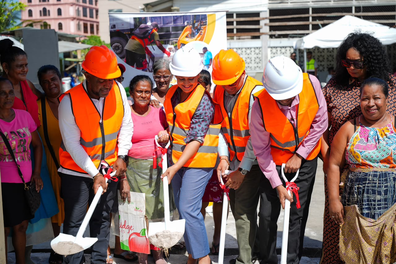 Sod turned for billion-dollar New Amsterdam market