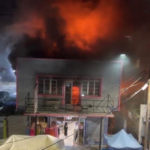 Fire engulfs building on Robb St