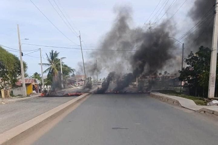 Vigilance unrest continues; police advise motorists to avoid area
