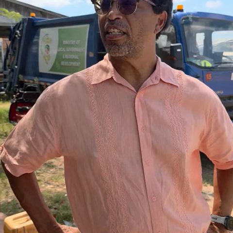 Campbell raises Corriverton sanitation concerns; Manickchand hits back