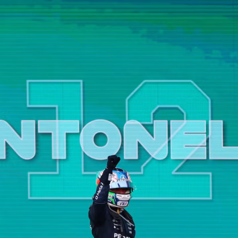 Antonelli wins US Grand Prix but must wait for title