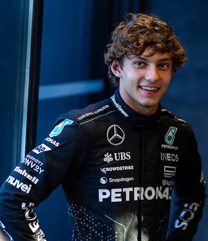 Antonelli on pole for US Grand Prix that could secure F1 title