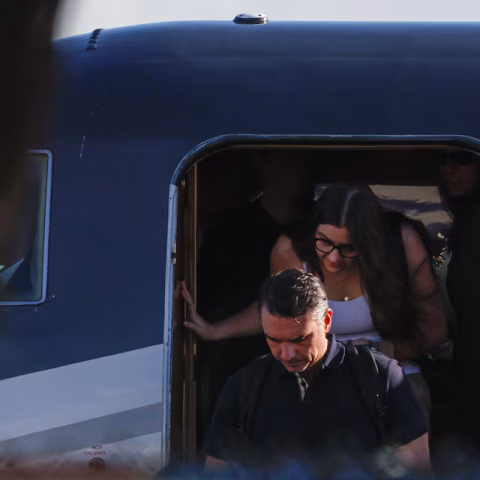 After landing in US, Flavio Bolsonaro declares himself Brazil’s rightful leader