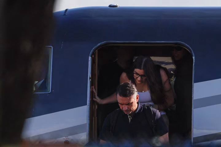 After landing in US, Flavio Bolsonaro declares himself Brazil’s rightful leader