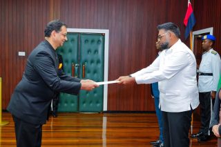New Indian High Commissioner presents credentials