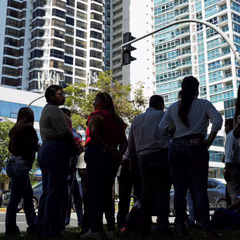 Strong Panama quake damages buildings, disrupts power and air travel